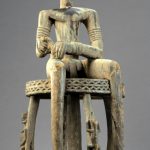 Figure masculine assise, Tintam, MBAM